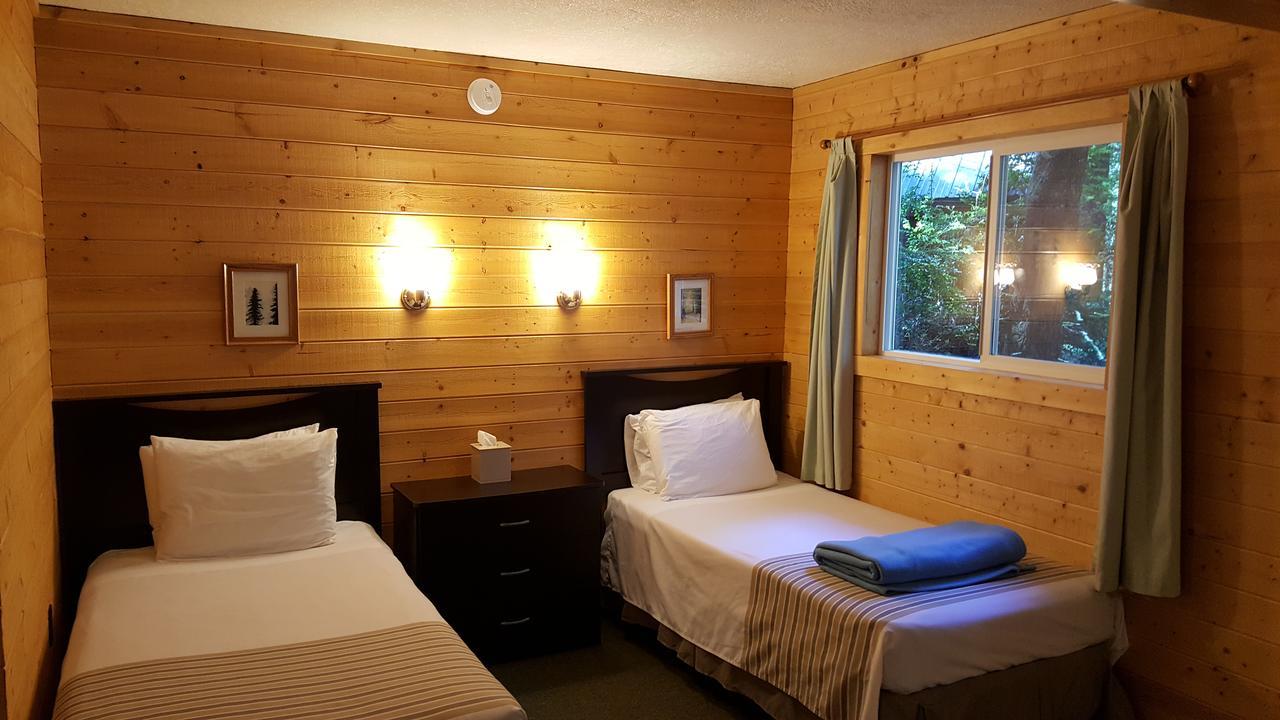 Emerald Forest Cabins Trinidad Exterior photo